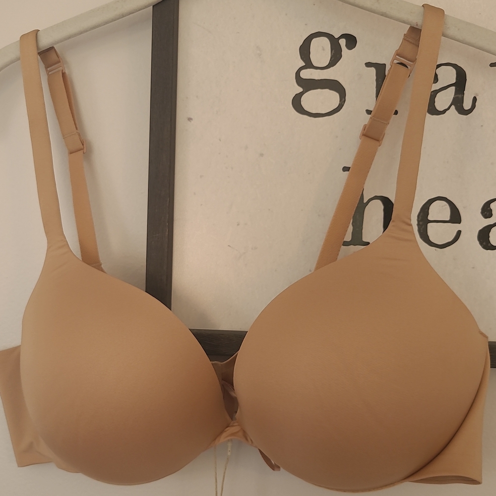 SKIMS Ultimate Pushup Plunge Bra